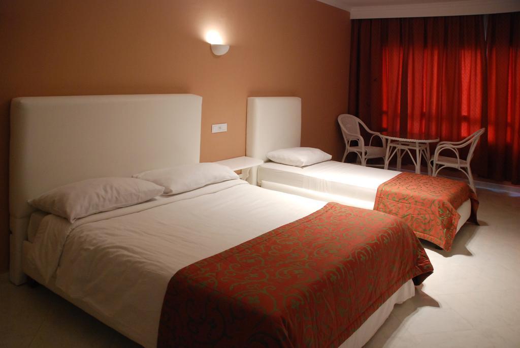 Azayla Hotel Asilah Exterior foto