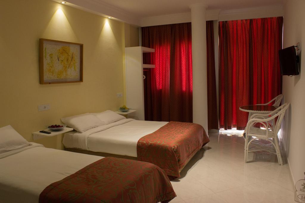 Azayla Hotel Asilah Exterior foto